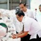 Presiden Jokowi dan Kepala Badan Pangan Nasional (Bapanas) Arief Prasetyo Adi. (Dok. TIm Komunikasi Bapanas)