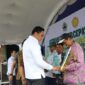 Wakil Menteri Pertanian (Wamentan) Sudaryono melakukan penanaman padi di salah satu ladang persawahan di Kabupaten Jepara, Jawa Tengah. (Dok. Kementan)